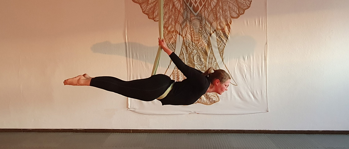 Aerial-Yoga Akrobatik