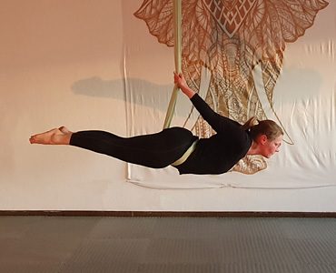 Aerial-Yoga Akrobatik